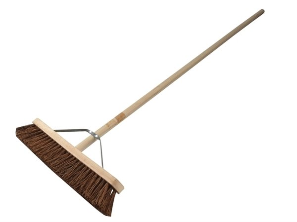 18" Natural coco Stiff Broom Complete (1)
